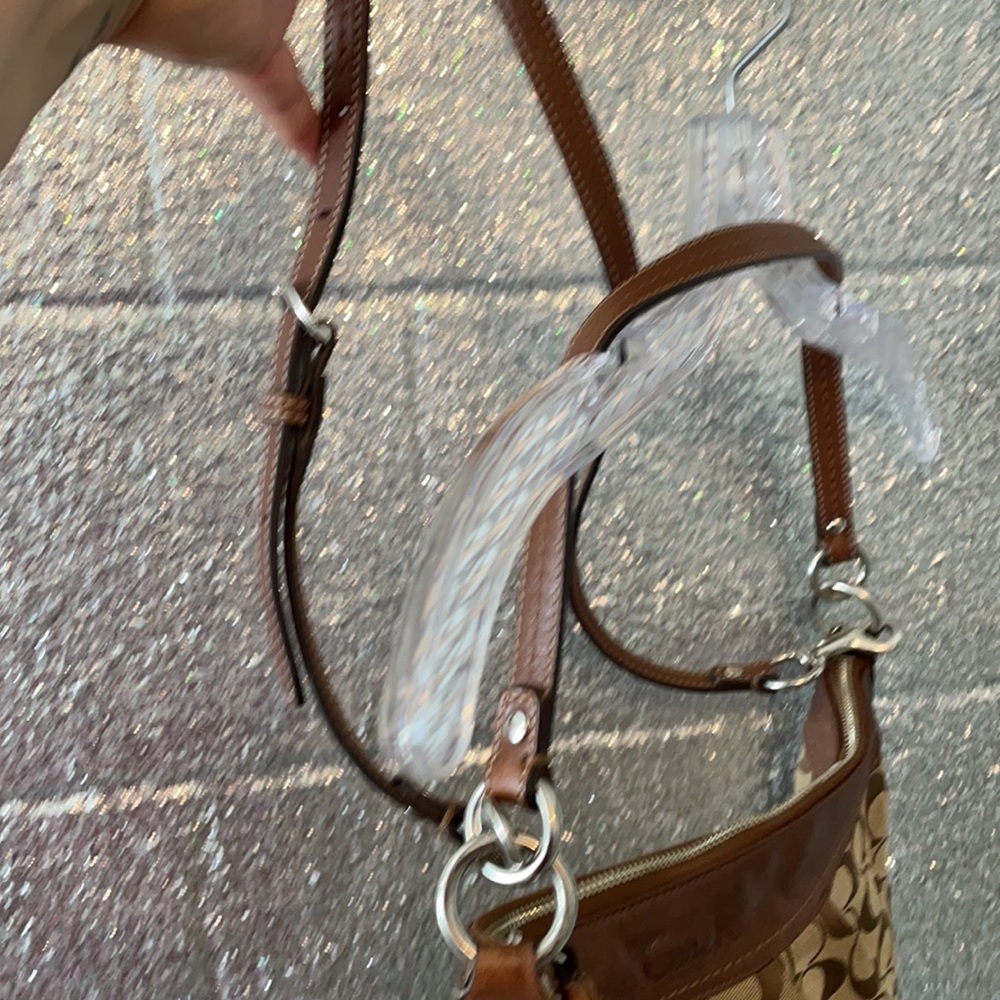 Coach purse - Picture 2 of 6
